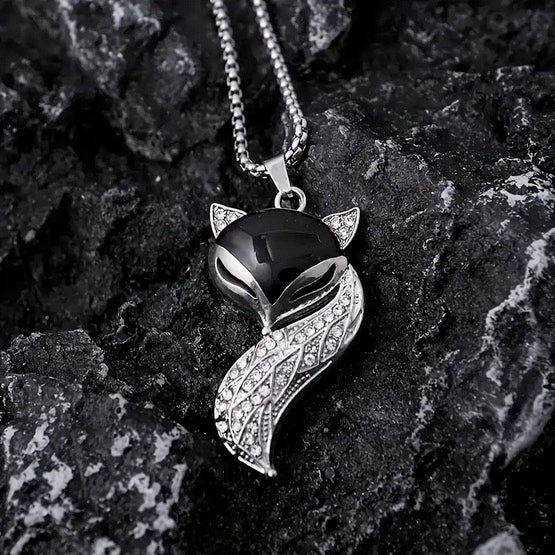 Sly Fox Black Necklace