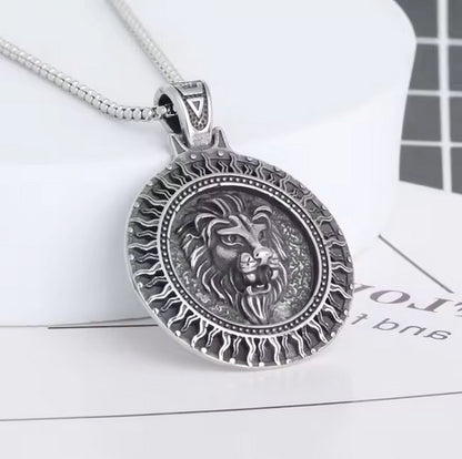 Tarnish Free Jewelry Hypoallergenic Stainless Steel Vintage Lion of Judah Circle Necklace
