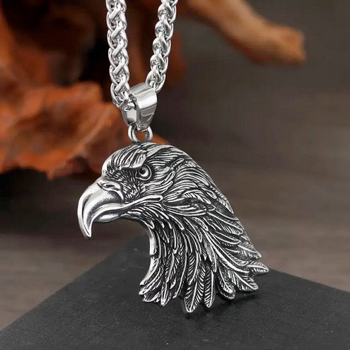 Retro Alloy Eagle Shape Pendant Necklace
