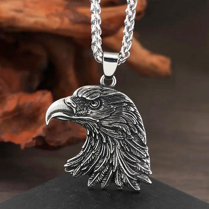 Retro Alloy Eagle Shape Pendant Necklace