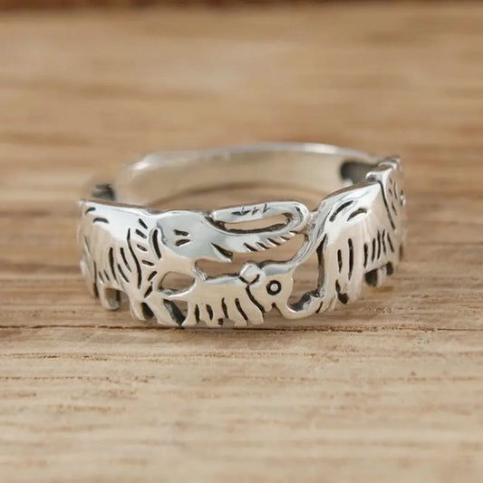 Carved Elephant Ring With Mother, Father And Bady- Self Adjustable