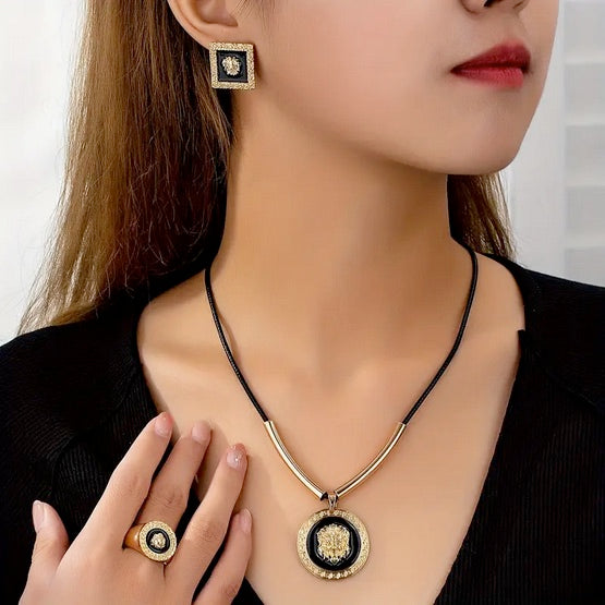 Bold Geometric Totem Designed Lion Of Judah Set