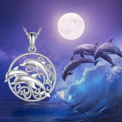 Exquisite And Sparkling Ocean Style Three Dolphin & Pendant Necklace