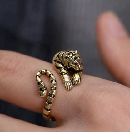 Golden Tiger Ring - Self Adjusting